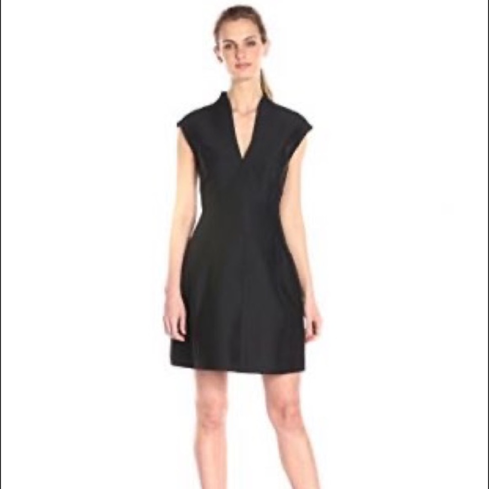 Hal­ston Her­itage black Faille Mi­ni Dress size 6